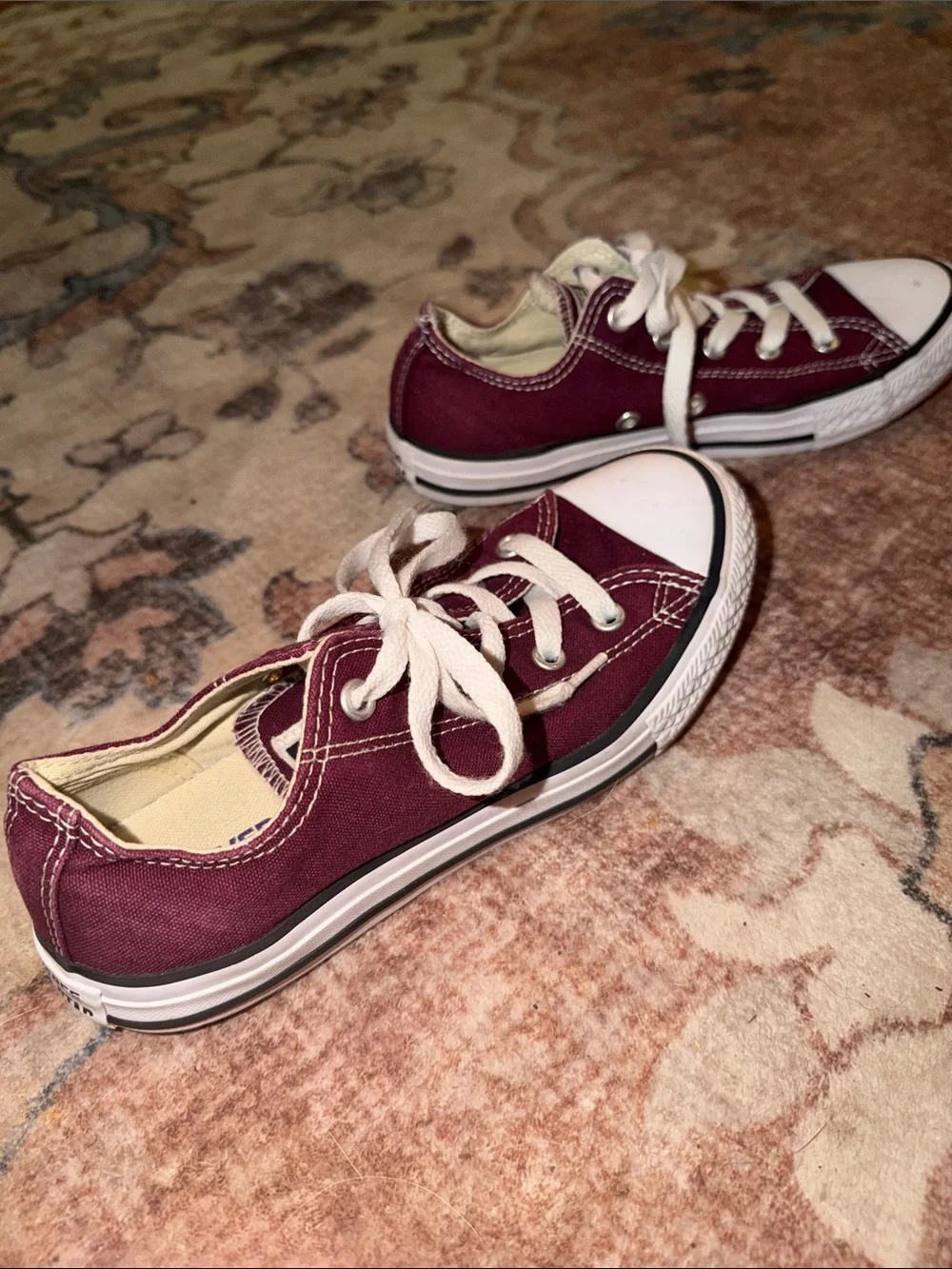 Converse Kids Low Top Sneakers - Maroon and White